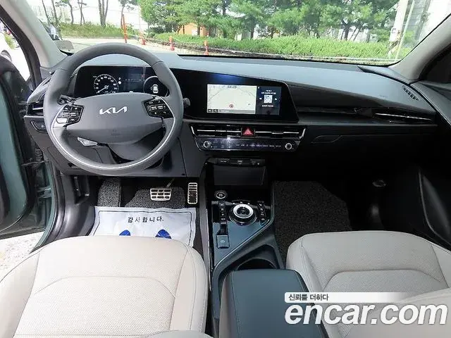 Kia Niro 2022 — Фото 6/20