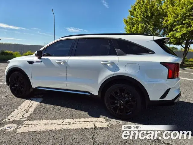 Kia Sorento 2021 — Фото 5/20