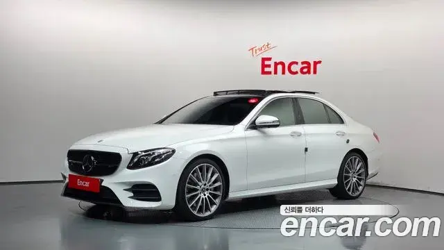 Mercedes-Benz E-Class 2020 — Фото 1/20