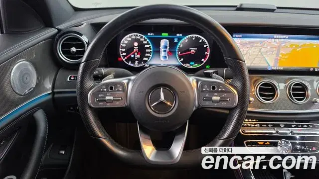 Mercedes-Benz E-Class 2020 — Фото 13/20