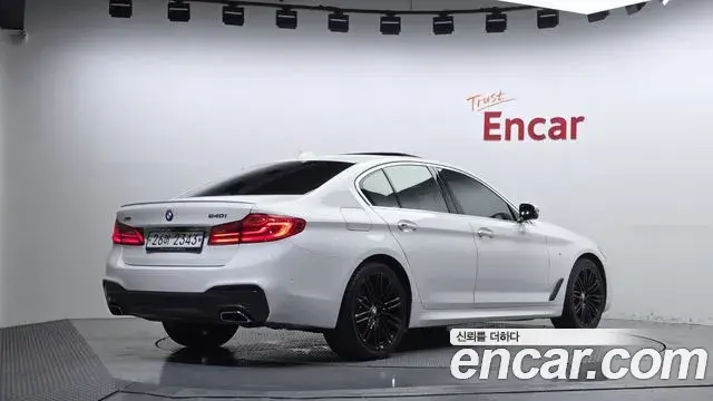 BMW 5 Series 2018 — Фото 2/20