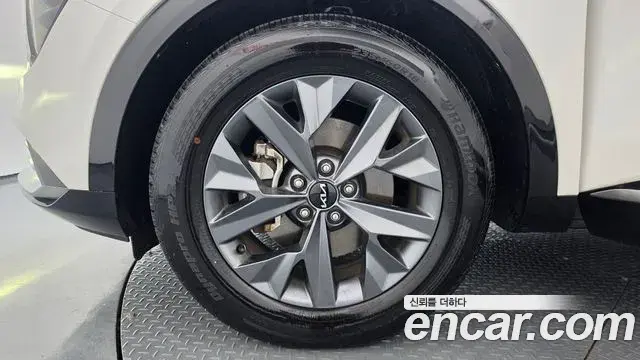 Kia Sportage 2023 — Şəkil 19/35