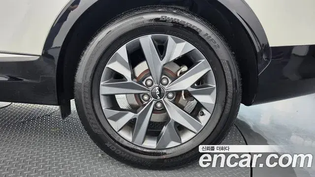 Kia Sportage 2023 — Şəkil 17/35