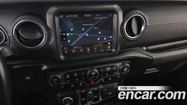 Jeep Wrangler 2020 — Фото 13/20