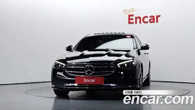 Mercedes-Benz E-Class 2021 — Фото 3/20