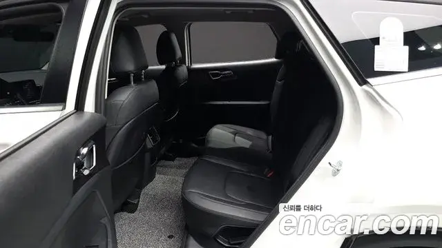 Kia Sportage 2025 — Şəkil 27/31