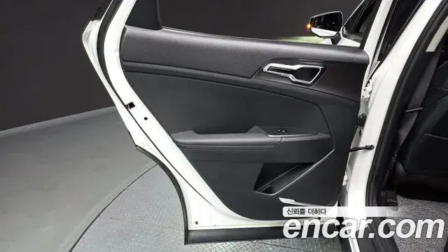 Kia Sportage 2025 — Şəkil 17/31
