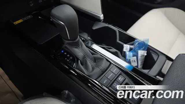 Toyota Camry 2026 — Photo 4/20