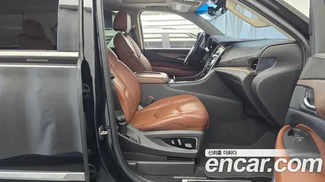 Cadillac Escalade 2019 — Photo 15/20