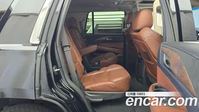 Cadillac Escalade 2019 — Photo 9/20