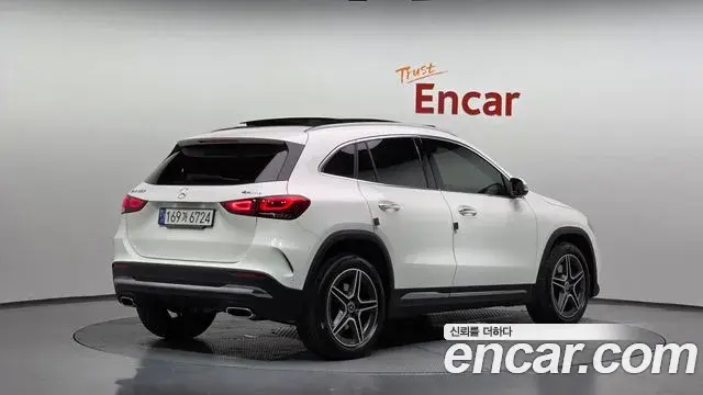 Mercedes-Benz GLA-Class 2020 — Фото 2/20