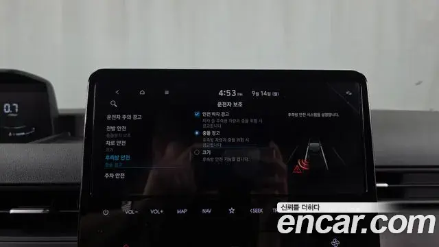 Hyundai Staria 2025 — Photo 10/30