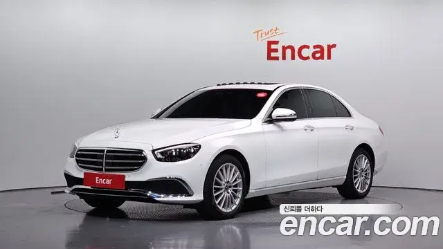 Mercedes-Benz E-Class 2021 — Фото 1/20