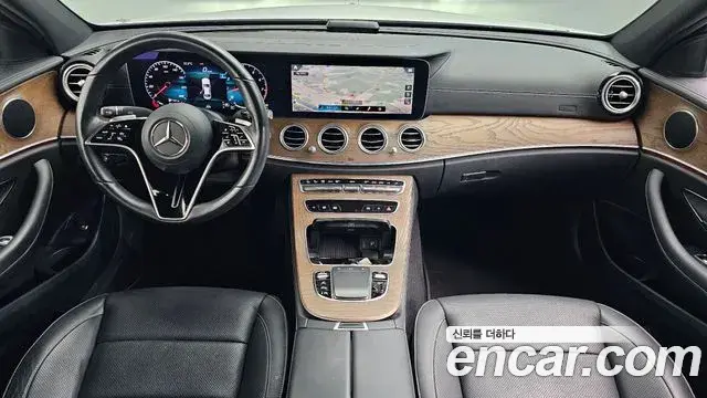 Mercedes-Benz E-Class 2021 — Фото 7/20
