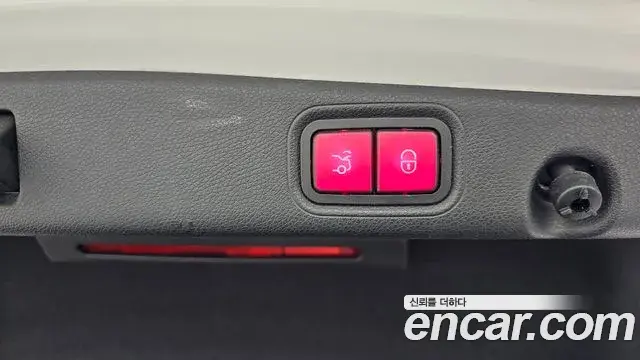 Mercedes-Benz E-Class 2021 — Фото 16/20