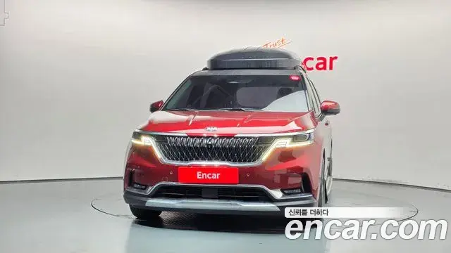 Kia Carnival 2021 — Фото 3/20