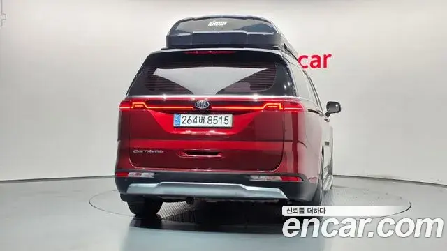 Kia Carnival 2021 — Фото 4/20