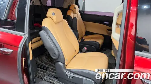 Kia Carnival 2021 — Фото 11/20