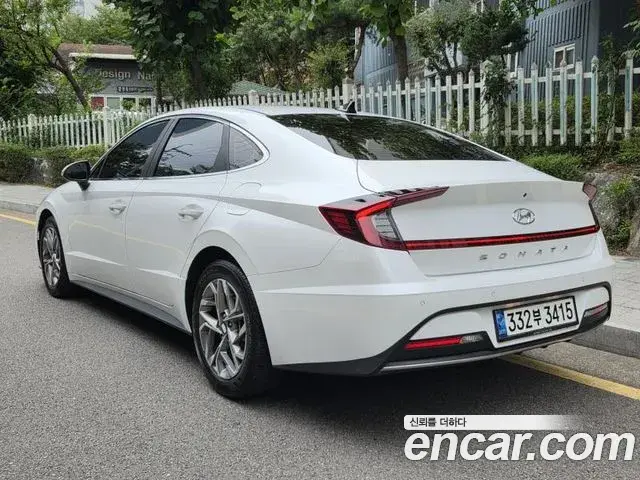 Hyundai Sonata 2020 — Фото 1/20