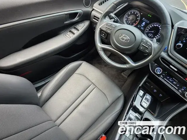 Hyundai Sonata 2020 — Фото 15/20