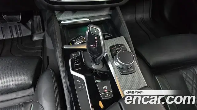 BMW 5 Series 2018 — Фото 9/20