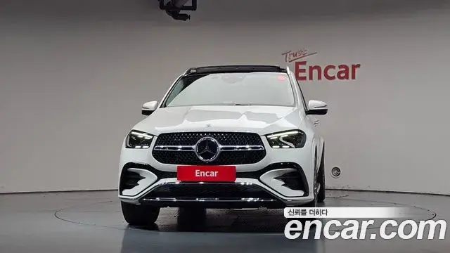 Mercedes-Benz GLE-Class 2023 — Фото 2/20
