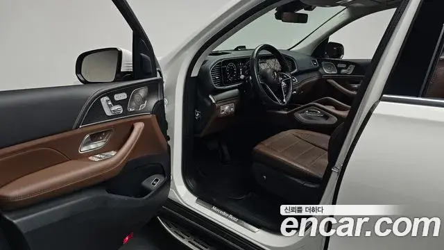 Mercedes-Benz GLE-Class 2023 — Фото 8/20