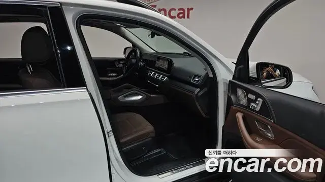 Mercedes-Benz GLE-Class 2023 — Фото 11/20