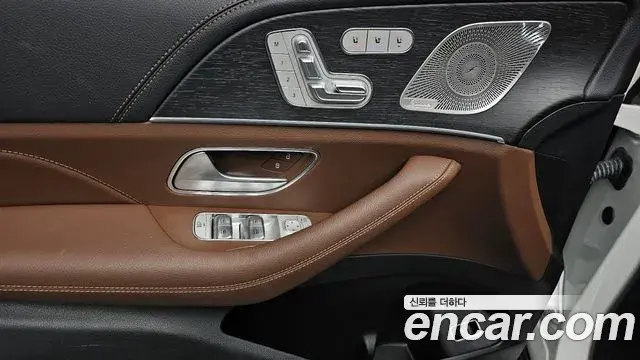 Mercedes-Benz GLE-Class 2023 — Фото 18/20