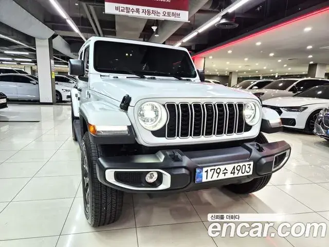 Jeep Wrangler 2025 — Фото 9/18