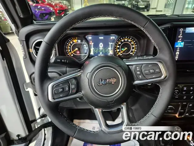 Jeep Wrangler 2025 — Фото 8/18