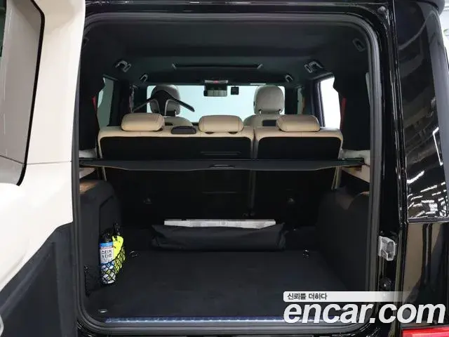 Mercedes-Benz G-Class 2023 — Photo 13/20