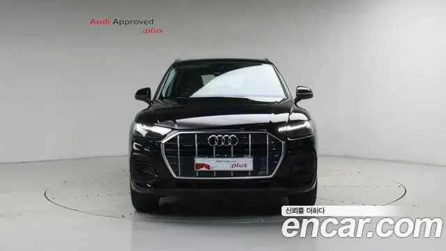 Audi Q5 2023 — Фото 2/20