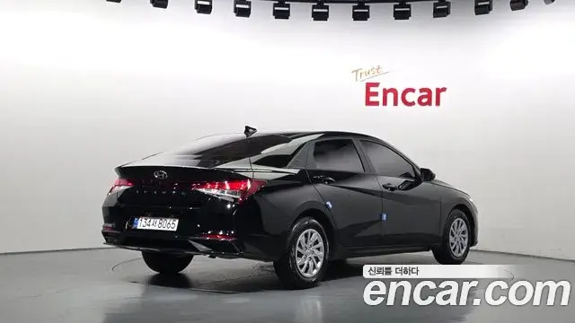 Hyundai Avante 2021 — Фото 2/20