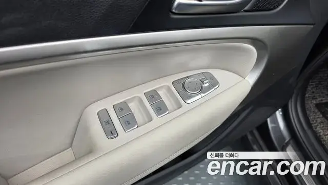 Genesis G70 2021 — ფოტო 13/33