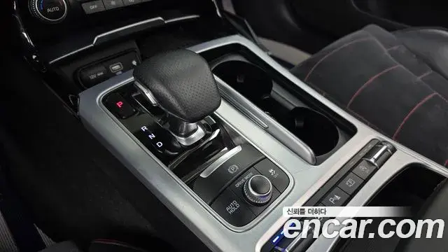 Kia Stinger Meister 2020 — ფოტო 31/34