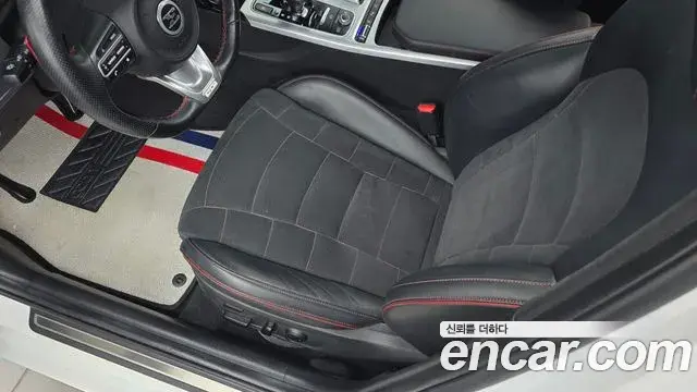 Kia Stinger Meister 2020 — ფოტო 15/34