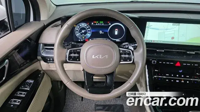 Kia Carnival 2022 — Фото 12/20