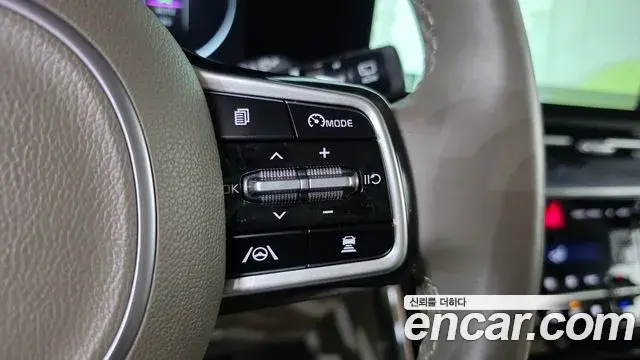 Kia Carnival 2022 — Фото 17/20