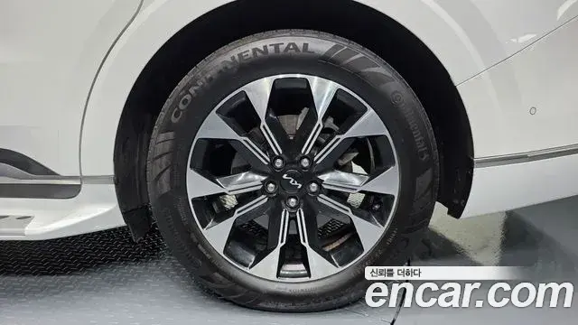 Kia Carnival 2022 — Photo 4/35