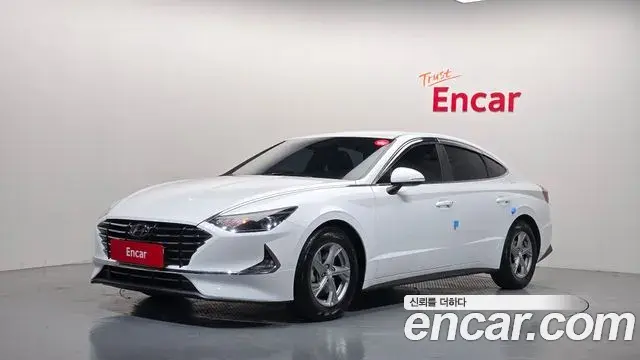 Hyundai Sonata 2022 — Фото 1/20
