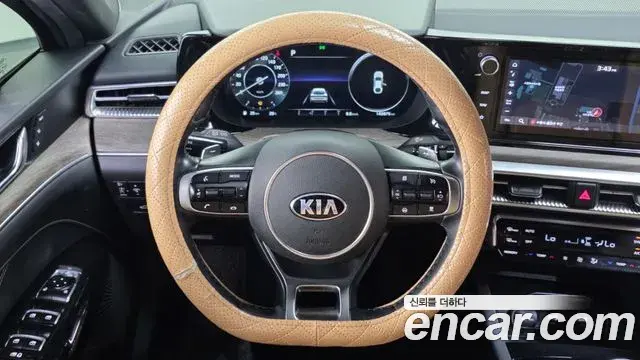 Kia K5 2021 — Фото 13/20