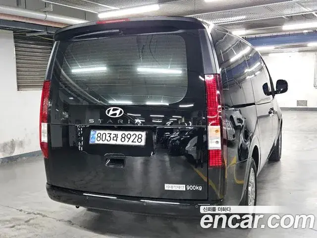 Hyundai Staria 2025 — Фото 2/20