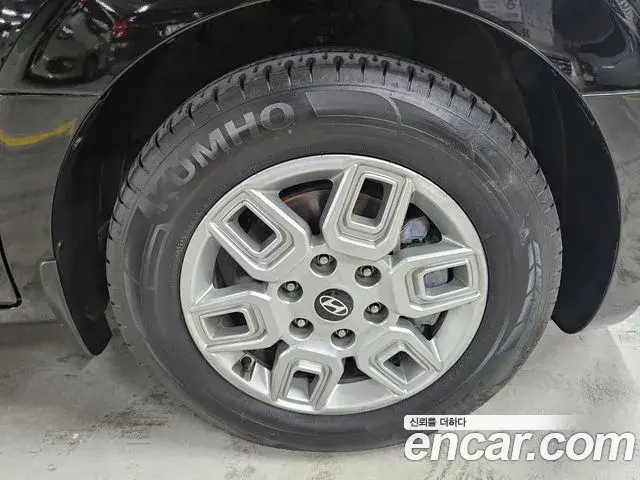 Hyundai Staria 2025 — Фото 4/20