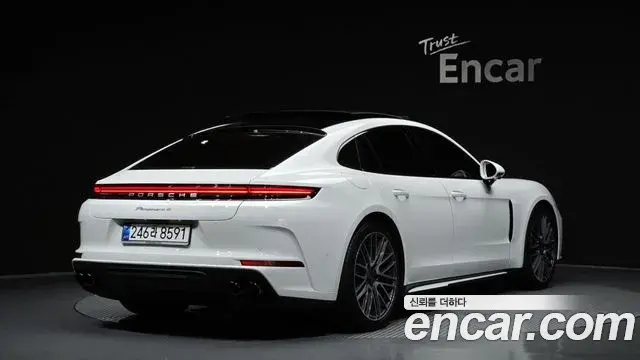 Porsche Panamera 2025 — Photo 2/36