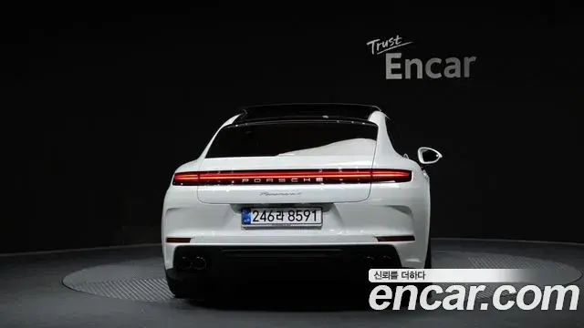 Porsche Panamera 2025 — Photo 18/36