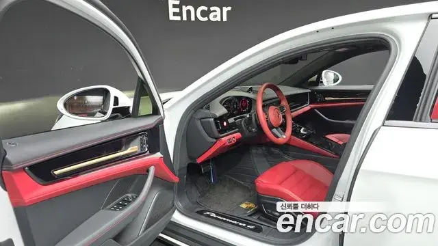 Porsche Panamera 2025 — Photo 17/36