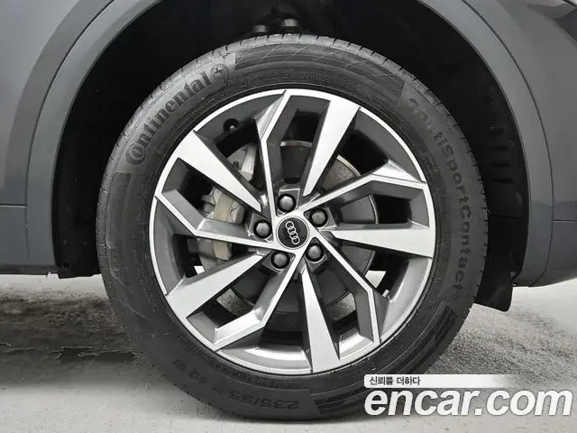 Audi Q5 2023 — Фото 5/20