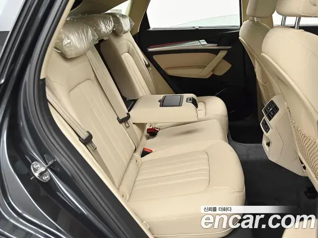 Audi Q5 2023 — Фото 12/20