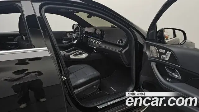 Mercedes-Benz GLE-Class 2023 — Фото 11/20